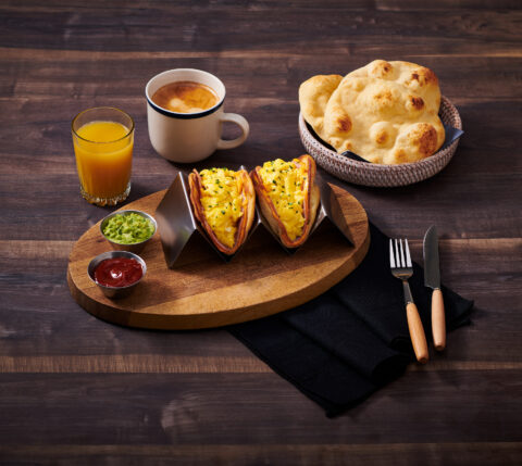 Stonefire_Original-Mini-Naan_Korean-Egg-Drop-Taco-With-Product_05-2023